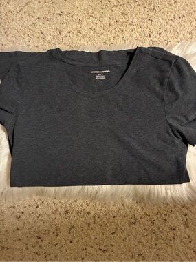 Amazon Essentials Women's Heather Charcoal Short Sleeve Crewneck Tee
